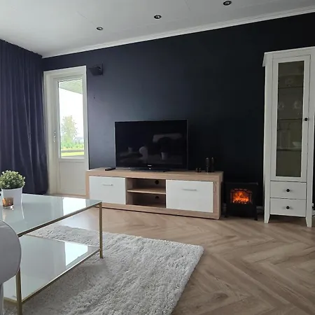 Cozy With Short Distance To Aker And The Center Stord